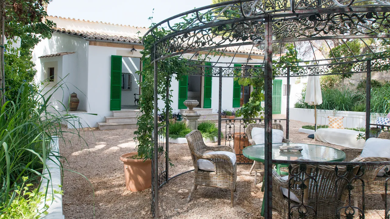 Mallorquin villa for rent located in Cala Major