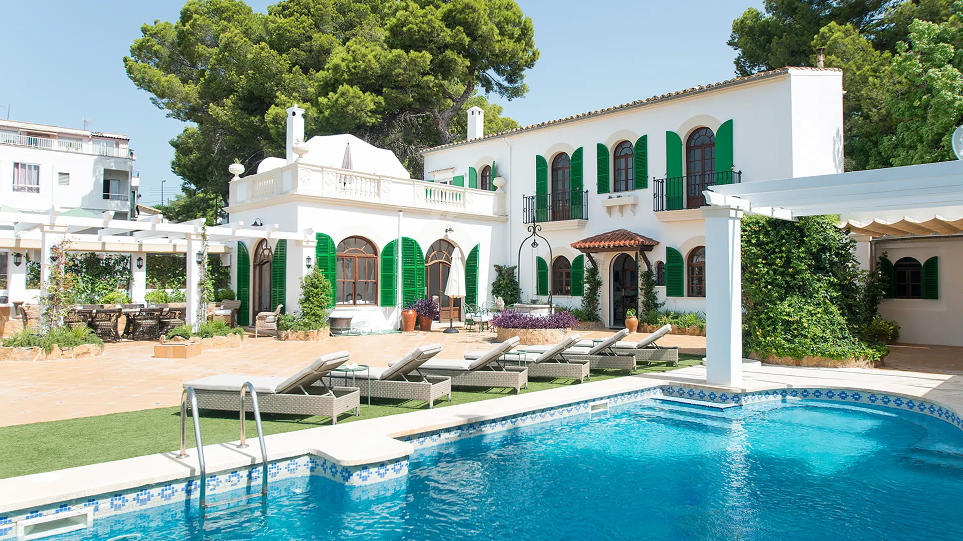 Mallorquin villa for rent located in Cala Major