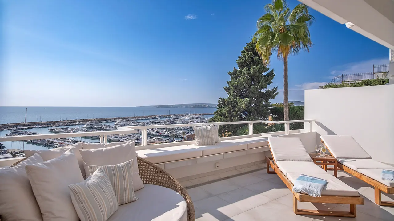 Puerto Portals_ The Epicenter of High-End Yachting and Lifestyle