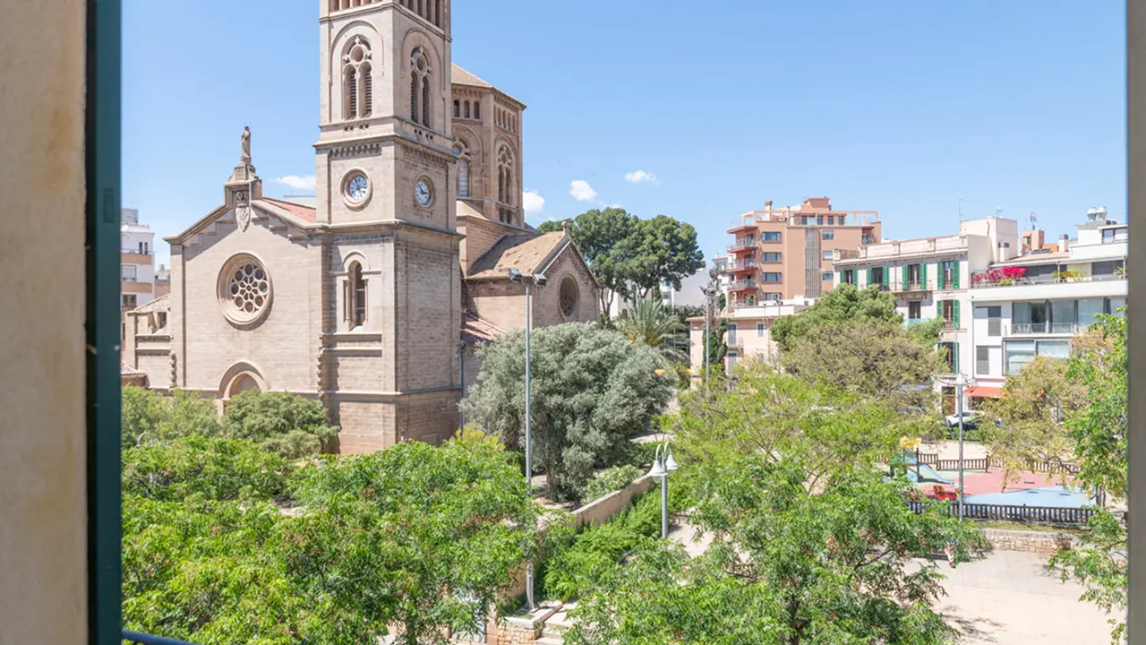 Santa Catalina – Vibrant Lifestyle and Food Scene
