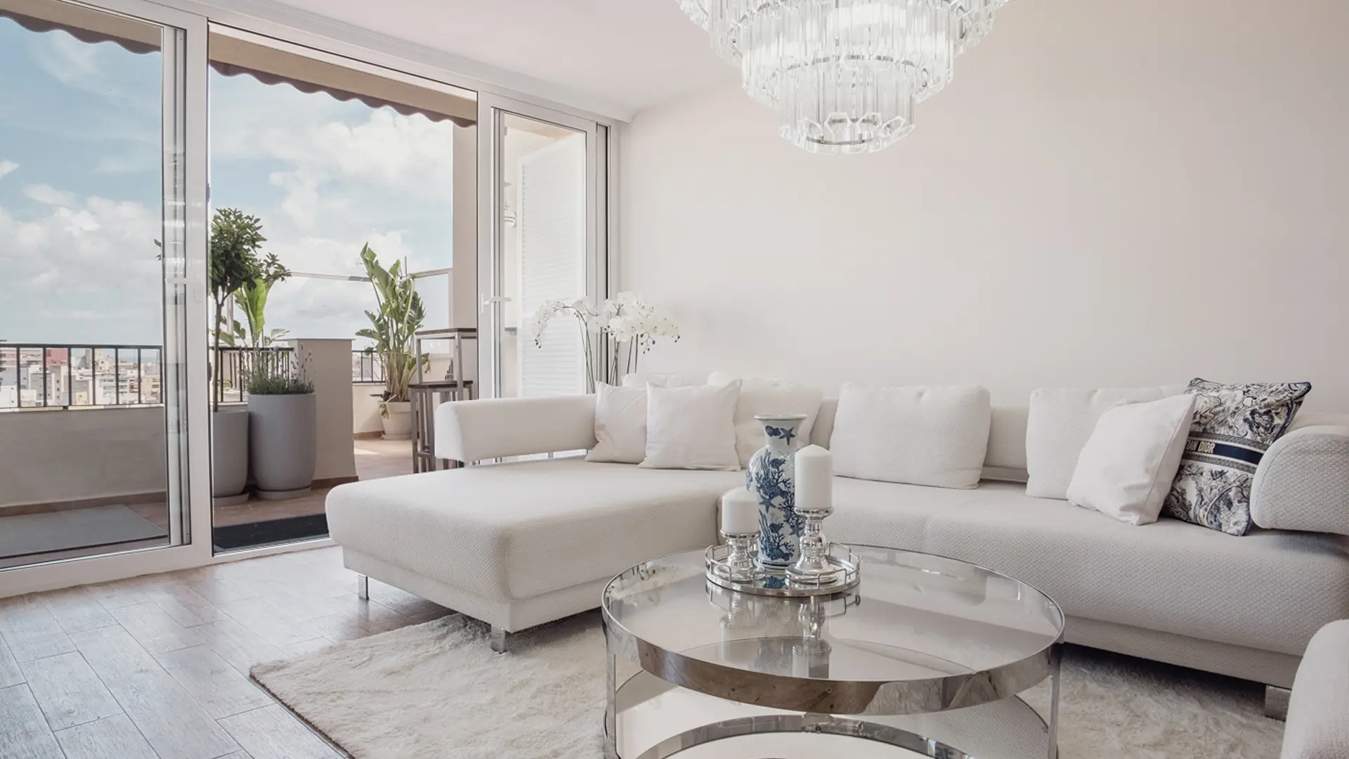 Penthouse for sale in Santa Catalina with roof terrace and city views
