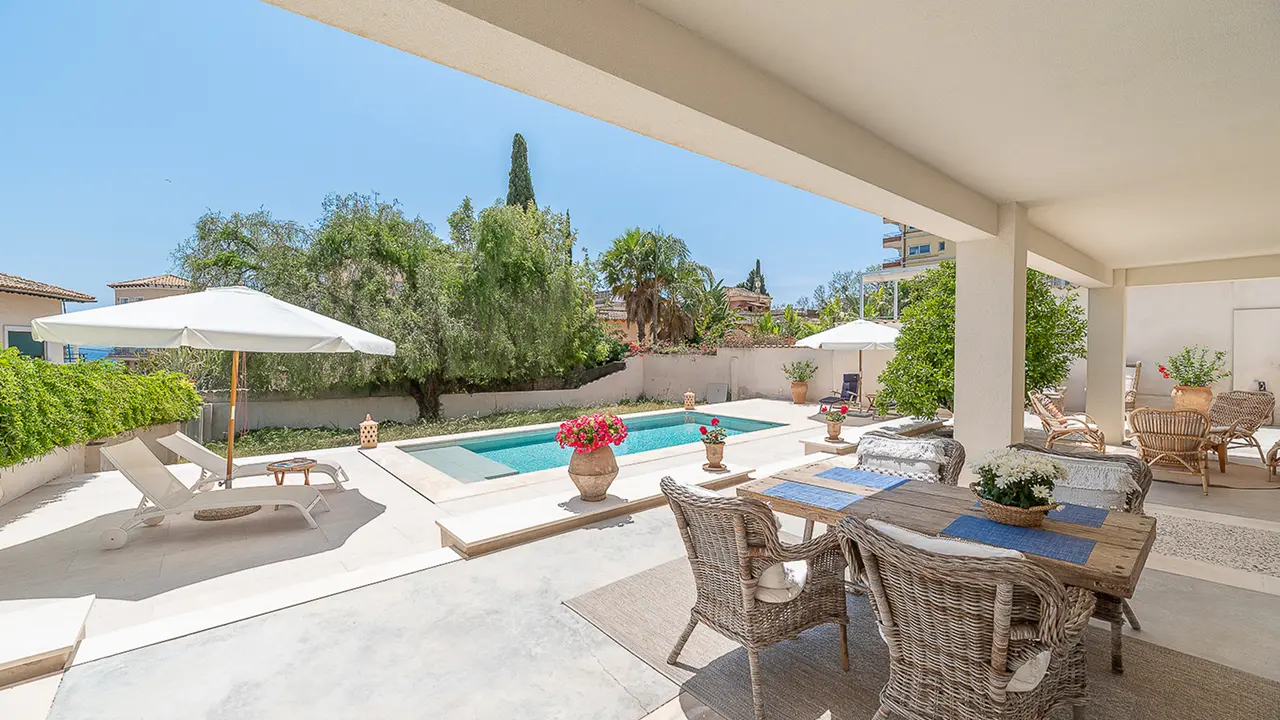 Luxury villas with private pools in Southwest Mallorca